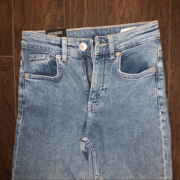 New H&M High Waisted Jeans - Picture 2 of 7